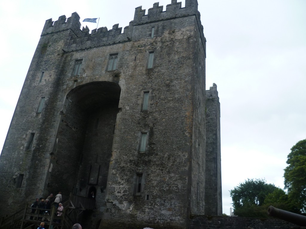 La tour de Bunratty garde la vallée